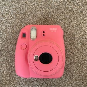 Fujifilm Instax Mini 9 Camera. Flamingo Pink